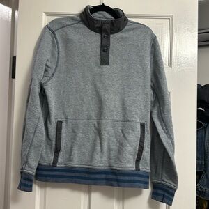 Lululemon men’s sweatshirt